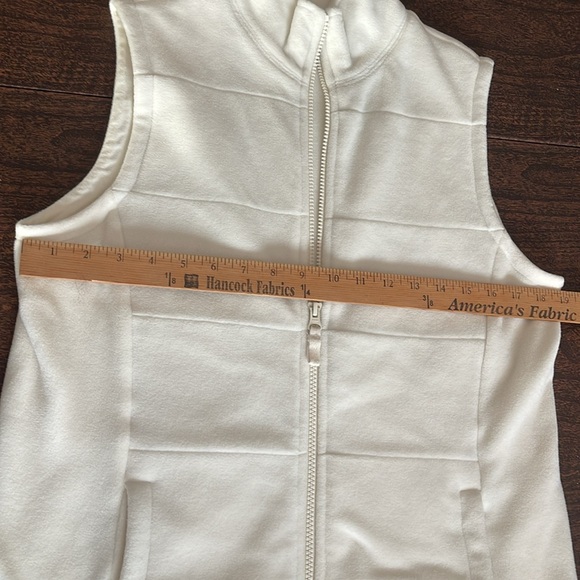 Lands’ End women’s small heavy ivory fleece full zip vest like new - Picture 4 of 5